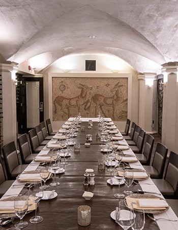 2025 Mooo.... Beacon Hill Dinner Seat